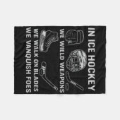 Eishockey-Rüstung rüste dich wie ein Gladiator auf Fleecedecke (Vorderseite (Horizontal))