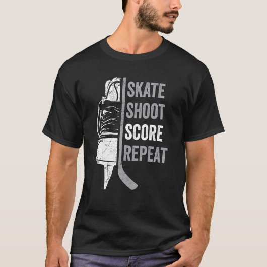 Eishockey-Skate-Coach Shoot-Score Wiederholung T-Shirt (Vorderseite)