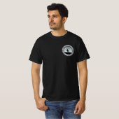 Eishockeyschläger Schwarz-weißer Round-Design-T -  T-Shirt (Vorne ganz)