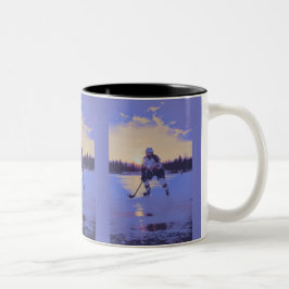 Eishockeyspieler bei Sunrise Zweifarbige Tasse