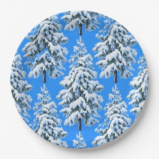 Eisige Baumträume Schneebedeckter Wald Pappteller (Vorderseite)