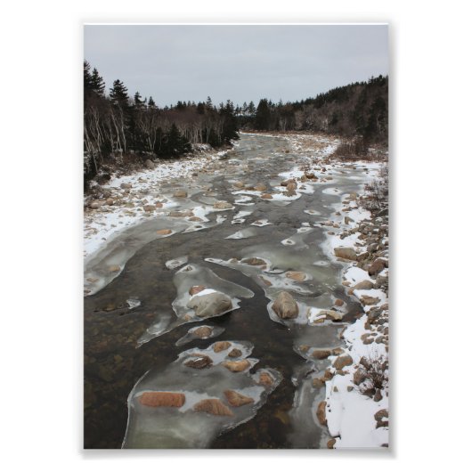 Eisiger Abdruck im Fluss Fotodruck (Vorne)