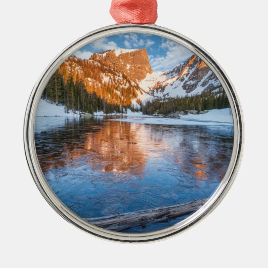 Eisiger Traumsee Ornament Aus Metall (Vorne)