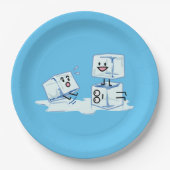 eisiges Würfelwasser der Eiswürfel, das Pappteller (Vorderseite)