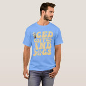 Eiskaffee und Hunde Groovy Geschenk T-Shirt (Vorne ganz)