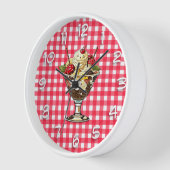 Eiskrem Sonntag mit Kirschen rot kariert Uhr (Winkel)