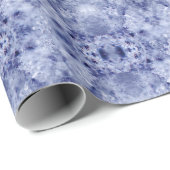 Eiskristalle und Schneeflocken in Deep Blue Geschenkpapier (Rolleneckpunkt)