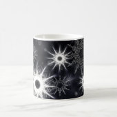 Eiskristallmuster auf Schwarz Kaffeetasse (Mittel)