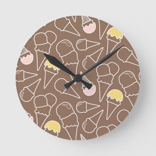 Eistüte-Muster auf Brown Runde Wanduhr (Vorderseite)