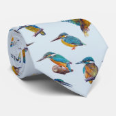 Eisvögel gemalt auf einem hellblauen Hintergrund Krawatte (Gerollt)