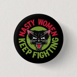 Eklige Frauen behalten kämpfenden Knopf Button