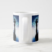 Eklige Frauen sind gute Trouble GIANT COFFEE TASSE (Rückseite)