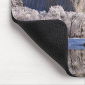El Capitan reflektiert in den Merced River in 2 Mousepad (Ecke)