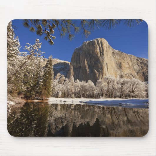 El Capitan reflektiert in den Merced River in Mousepad (Vorne)