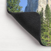 El capitan Über dem Merced River - Yosemite Valley Mousepad (Ecke)