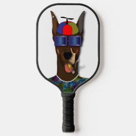El Pinscher macht Karneval  Pickleball Schläger
