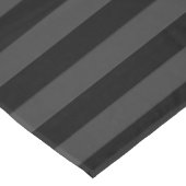 Elagnat Black & Smoky Black Vertical Stripes Tischdecke (Schrägansicht)