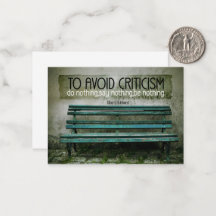 Elbert Hubbard Inspiration Zitat "Kritik"