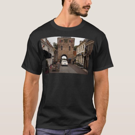 Elburg Hanze Stadt in den Niederlanden. T-Shirt (Vorderseite)