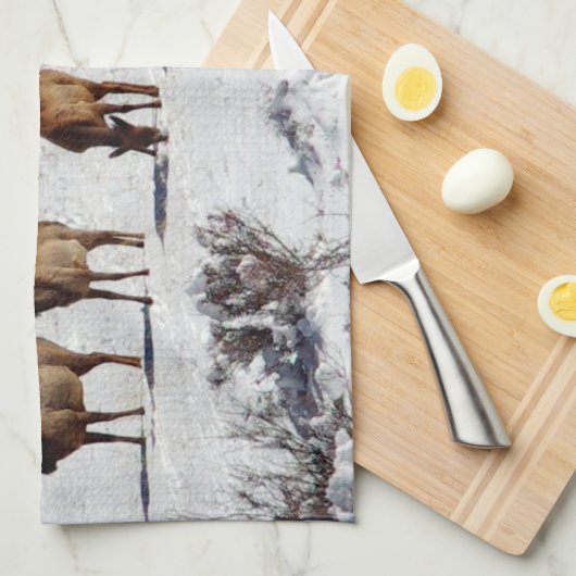 Elch im Schnee Küchentuch (Viertel Falte)