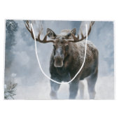 Elchbulle durchquert borealen Schnee Große Geschenktüte (Rückseite)