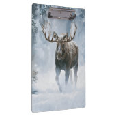 Elchbulle durchquert borealen Schnee Klemmbrett (Rechts)