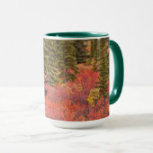 Elchbulle Steht In Roter Zwergbirke Tasse (VorderseiteRechts)