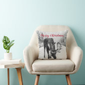 Elche im Winter auf der schneebedeckten Straße Wei Kissen (Stuhl )