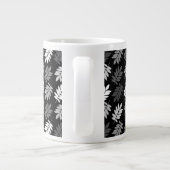 Elder Leaf Muster Schwarz Weiß Grau Jumbo-Tasse (Rückseite)