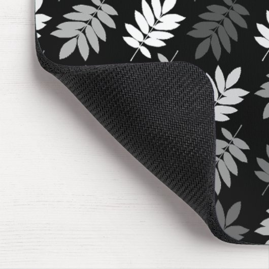 Elder Leaf Rpt Pattern Black White Grey Mousepad (Ecke)