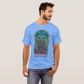 Eldritch Illumination: Cthulhus Präsenz in Stain T-Shirt (Vorne ganz)