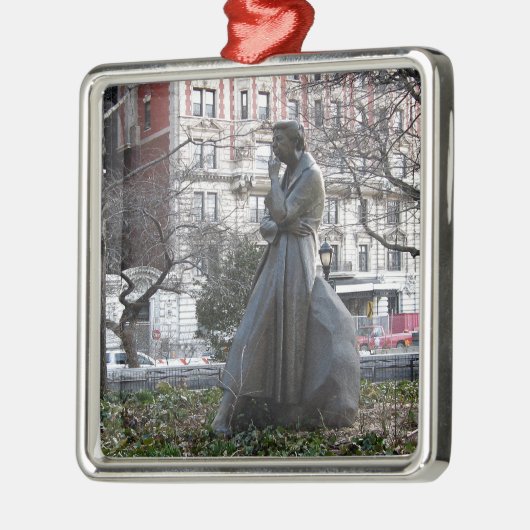 Eleanor Roosevelt Monument Silbernes Ornament (Links)