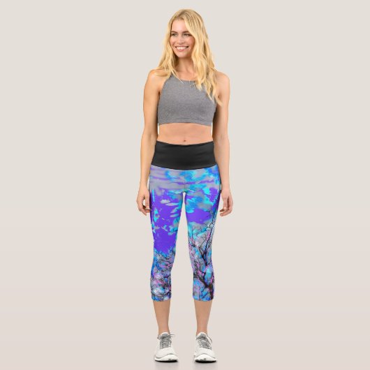 Electric Blue and Black von GStuller Capri Leggings (Vorderseite)