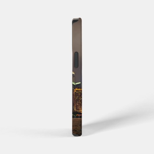 Electric Dreams - Futuristic Shanghai Skyline, A C iPhone Hülle (Rechte Seite)