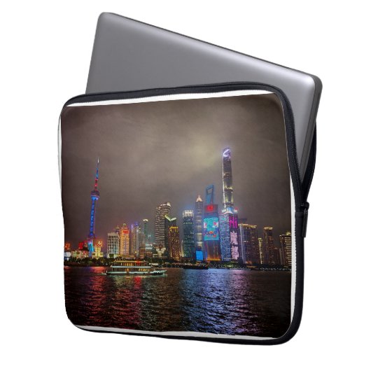 Electric Dreams - Futuristic Shanghai Skyline, A C Laptopschutzhülle (Vorderseite Links)