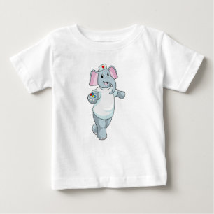 Elefant als Krankenschwester mit Medizin Baby T-shirt