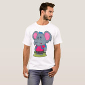 Elefant als Wiker mit Rucksack T-Shirt (Vorne ganz)