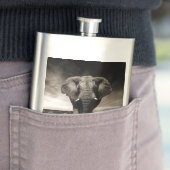 Elefant auf der Flucht Flachmann (Beispiel)