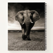 Elefant auf der Flucht Notizbuch (Rückseite)