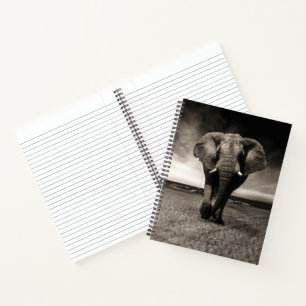 Elefant auf der Flucht Notizbuch