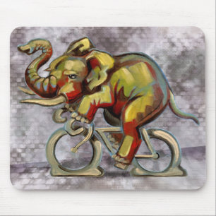 Elefant auf einem Fahrrad Mousepad