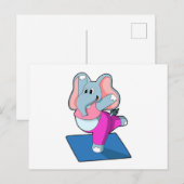 Elefant bei Yoga Stretching Übungen in Stehend Postkarte (Vorne/Hinten)