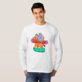 Elefant beim Snowboarden mit Snowboard T-Shirt (Vorne ganz)