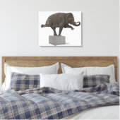 Elefant darstellend Trick on Box Leinwanddruck (Insitu (Schlafzimmer))