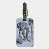 Elefant, der durch die waldreiche Savanne in Blau  Gepäckanhänger (Vorderseite vertikal)