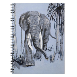 Elefant, der durch die waldreiche Savanne in Blau  Notizblock