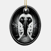 Elefant durch die Tür des Peephole | Fisheye Keramik Ornament (Rechts)