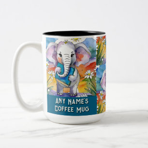 Elefant hält zweifarbiges Kaffeetasse mit dem groß