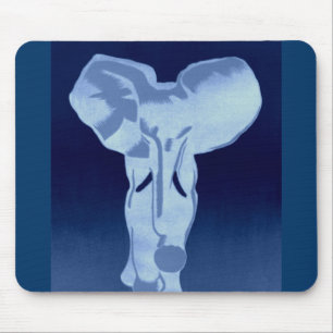 Elefant im Blau Mousepad