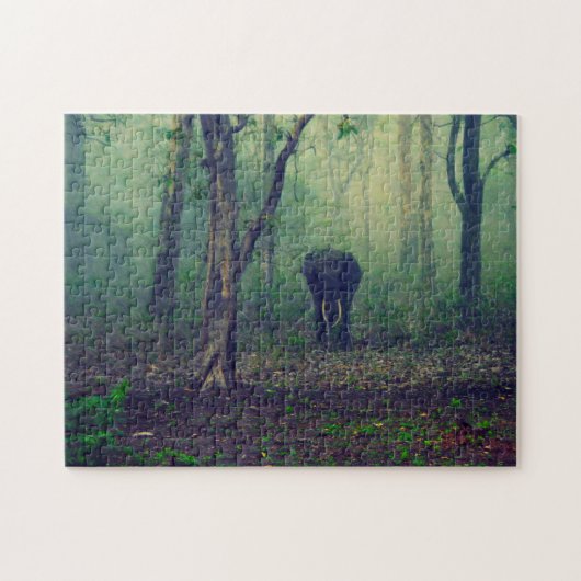 Elefant im Wald. Puzzle (Horizontal)